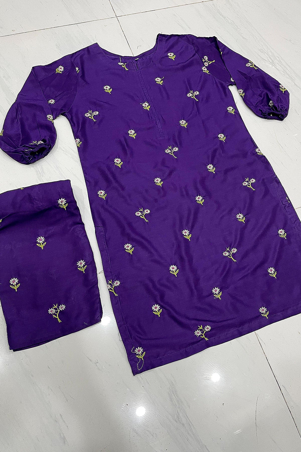 HANIA- 2pc Embroidered